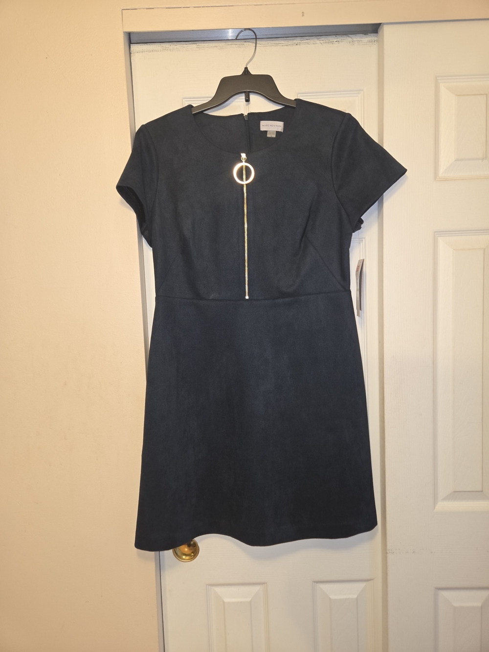 Marc New York Hunter Green Short-Sleeve Sheath Dress with Gold Ring Zip Pull